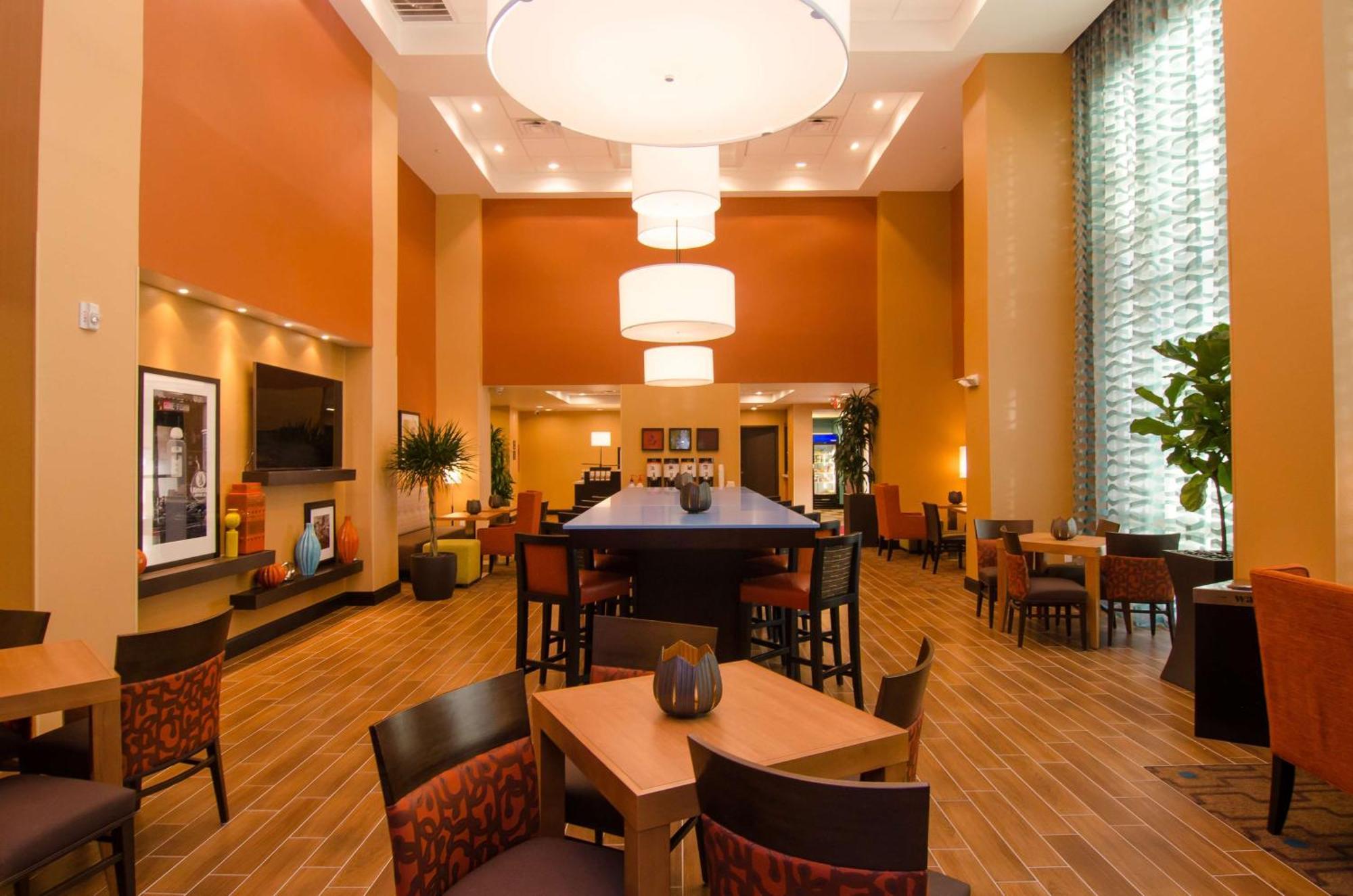 Hampton Inn & Suites האנטסוויל מראה חיצוני תמונה