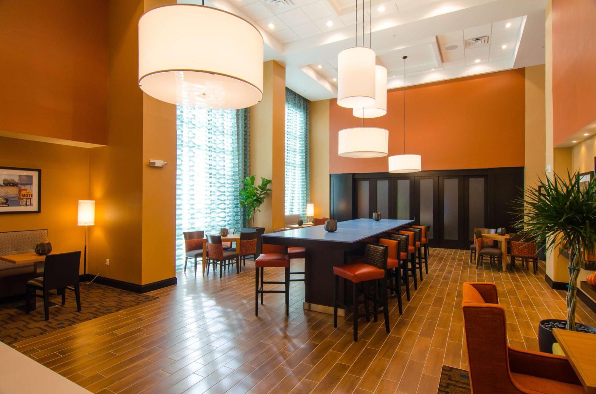 Hampton Inn & Suites האנטסוויל מראה חיצוני תמונה